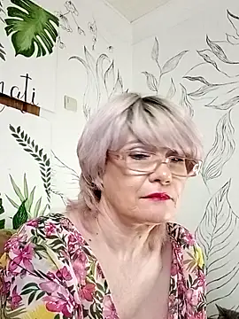 Catty Lady online show from 05.16.26