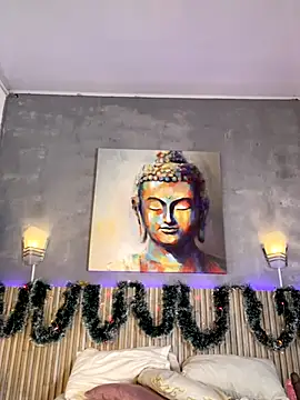 Saracooper   online show from 11.28.25