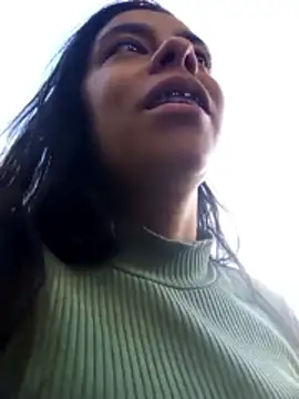 Snapshot of SharonDustLove chatting on 11.20.25 SharonDustLove online show from 11.20.25