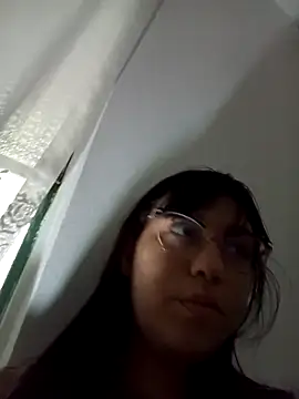 lareinalareinadelanal online show from 09.21.25