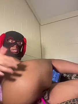 masked doll kashi online show from 03.30.26