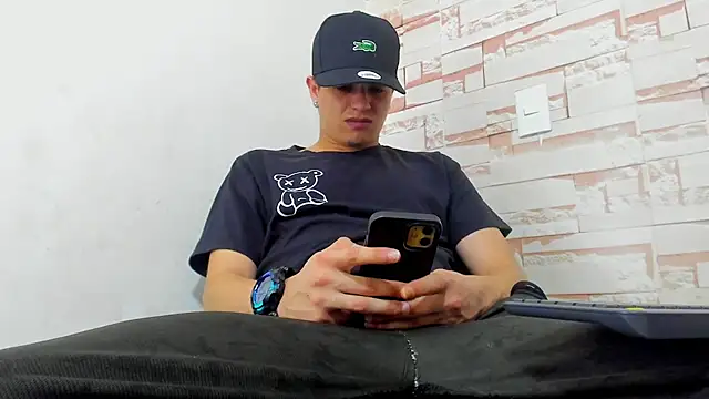 Snapshot of Themasterhades_777 chatting on 09.22.25 Themasterhades 777 online show from 09.22.25