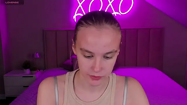 Snapshot of Carolin_Miller chatting on 11.15.25 Carolin Miller online show from 11.15.25