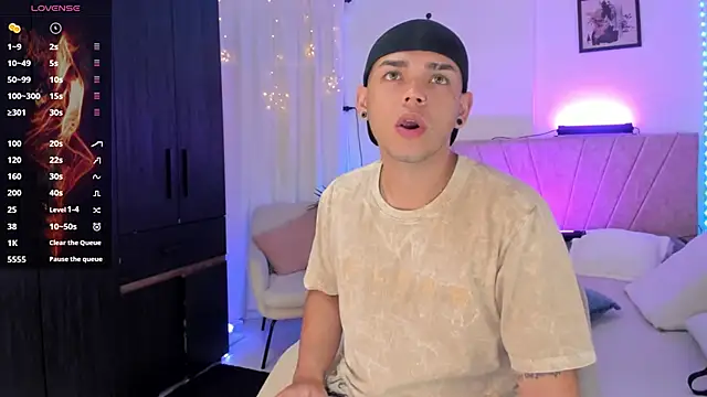 Snapshot of jhosepMoreno chatting on 09.17.25 jhosepMoreno online show from 09.17.25