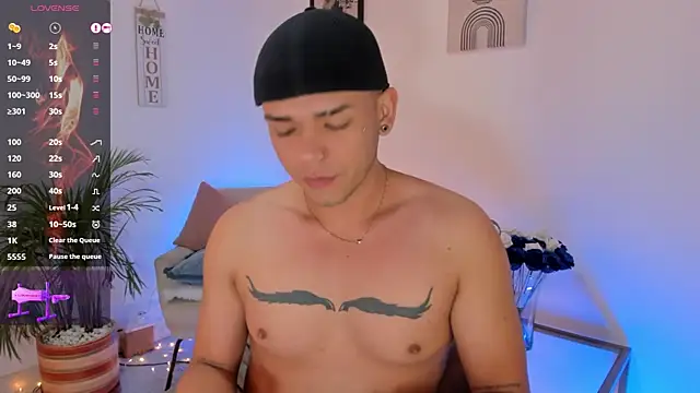 Snapshot of jhosepMoreno chatting on 09.22.25 jhosepMoreno online show from 09.22.25