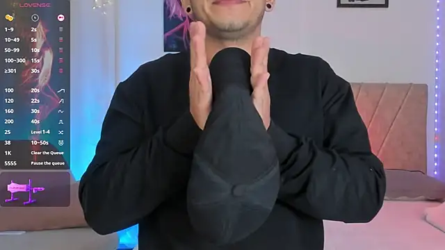 Snapshot of jhosepMoreno chatting on 10.10.25 jhosepMoreno online show from 10.10.25