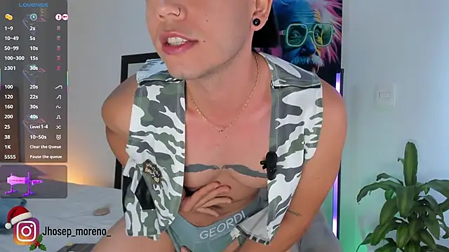 Snapshot of jhosepMoreno chatting on 11.25.25 jhosepMoreno online show from 11.25.25