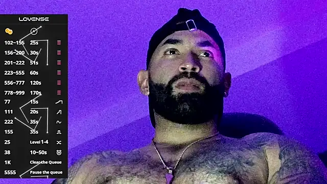 Snapshot of Max-prada chatting on 02.20.26 Max-prada online show from 02.20.26