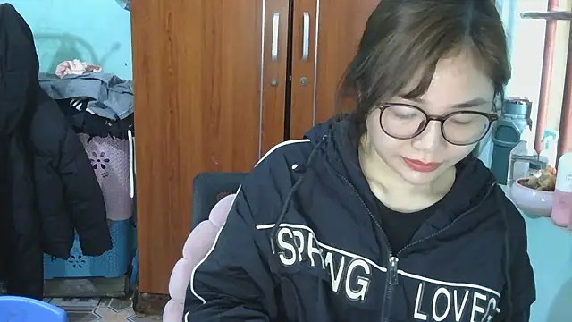 Uhem112 online show from 12.18.25