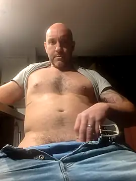 hurricanehaz1 online show from 10.15.25