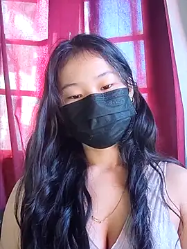 Snapshot of sia_143 chatting on 11.18.25 sia 143 online show from 11.18.25