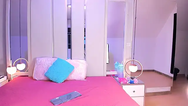 EmmaWilliam1 online show from 09.30.25