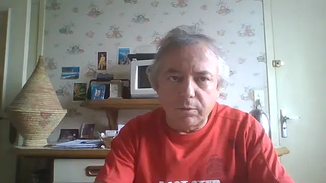 Snapshot of gegevincent chatting on 09.16.25 gegevincent online show from 09.16.25