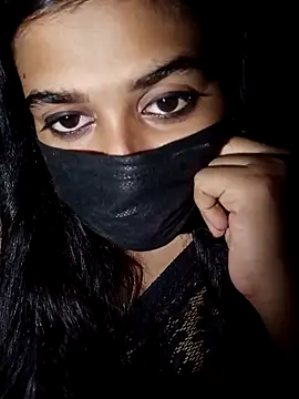 umairahaasan 1 online show from 09.18.25