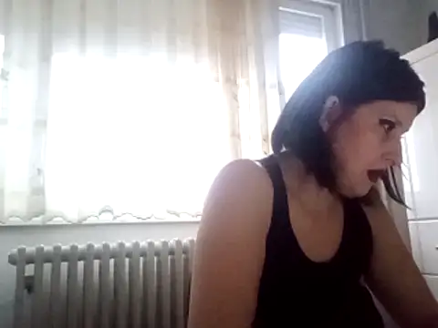 milf44milf online show from 11.28.25