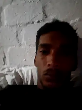 Snapshot of Zinedean24 chatting on 04.12.26 Zinedean24 online show from 04.12.26