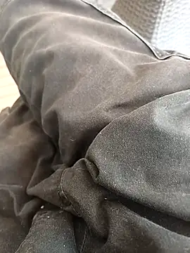 SlipperyEssay online show from 03.31.26