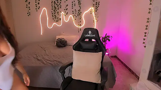 sara doll77 online show from 11.26.25