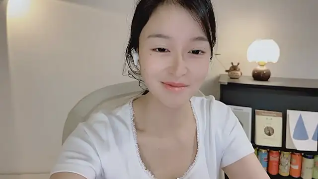 Onechestnut online show from 04.16.26