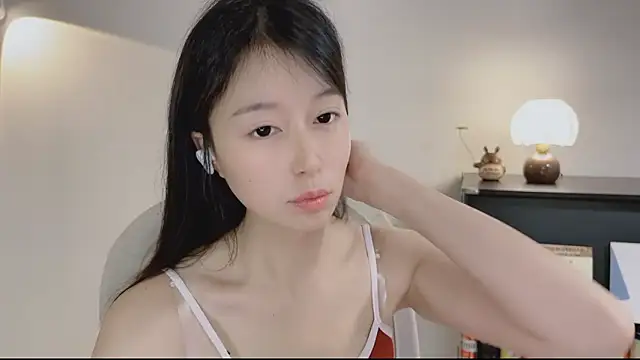 Onechestnut online show from 04.20.26
