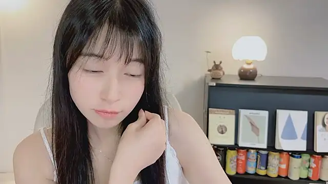 Onechestnut online show from 05.10.26