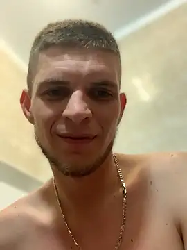 Snapshot of macho1347 chatting on 10.06.25 macho1347 online show from 10.06.25