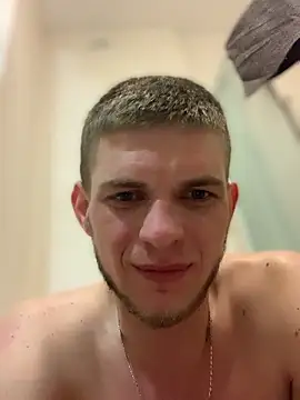 Snapshot of macho1347 chatting on 10.31.25 macho1347 online show from 10.31.25