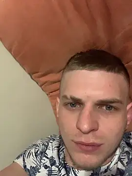 Snapshot of macho1347 chatting on 02.14.26 macho1347 online show from 02.14.26