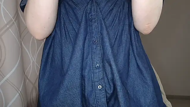 miss  Sophie online show from 04.25.26