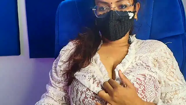Snapshot of Anjalistar chatting on 07.20.26 Anjalistar online show from 07.20.26