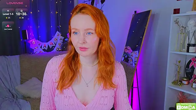 Snapshot of JoyceJones chatting on 01.17.26 JoyceJones online show from 01.17.26