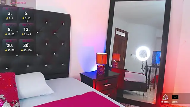 Snapshot of miascarlet_16 chatting on 09.25.25 miascarlet 16 online show from 09.25.25