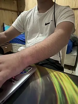 Snapshot of Brinquedo-da-zoe chatting on 02.25.26 Brinquedo-da-zoe online show from 02.25.26