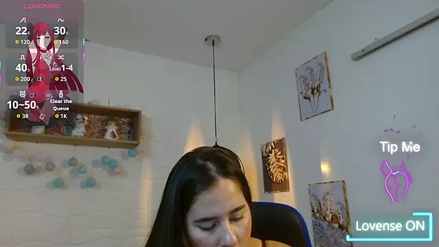 Snapshot of tulunaroja chatting on 09.24.25 tulunaroja online show from 09.24.25