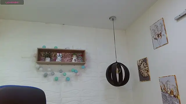 Snapshot of tulunaroja chatting on 10.03.25 tulunaroja online show from 10.03.25