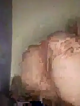 Snapshot of yaraa49 chatting on 10.13.25 yaraa49 online show from 10.13.25