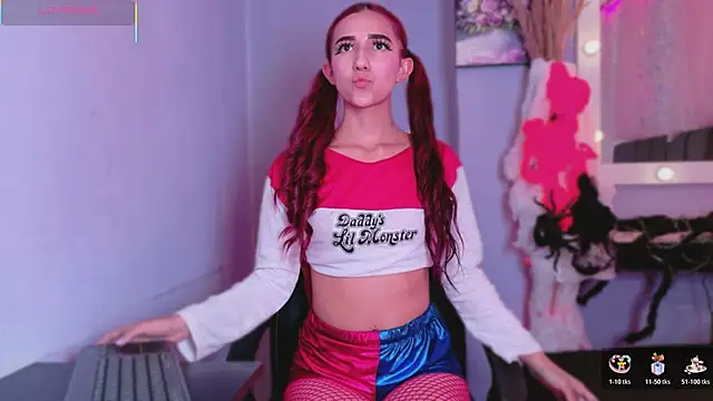 NataliaPrada s online show from 10.31.25