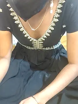 Snapshot of ranisanthutelugu chatting on 11.13.25 ranisanthutelugu online show from 11.13.25