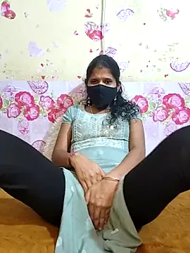 Snapshot of ranisanthutelugu chatting on 11.23.25 ranisanthutelugu online show from 11.23.25