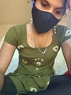 Snapshot of ranisanthutelugu chatting on 11.24.25 ranisanthutelugu online show from 11.24.25