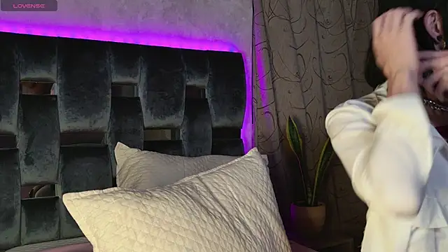 Snapshot of Taurito___ chatting on 10.10.25 Taurito online show from 10.10.25