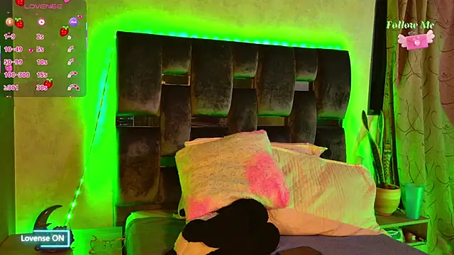 Snapshot of Taurito___ chatting on 11.06.25 Taurito online show from 11.06.25