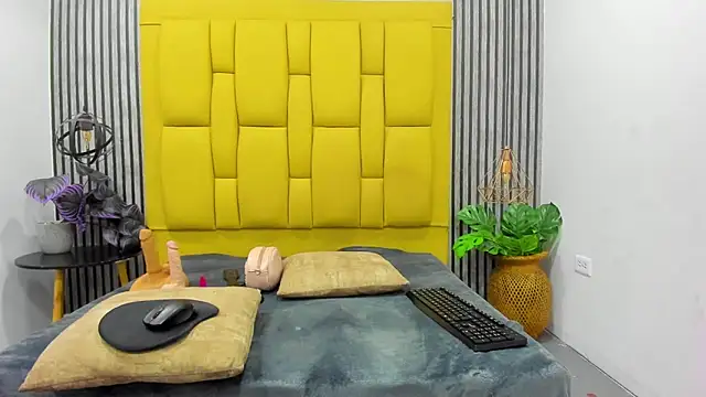 bryonycutee online show from 09.24.25