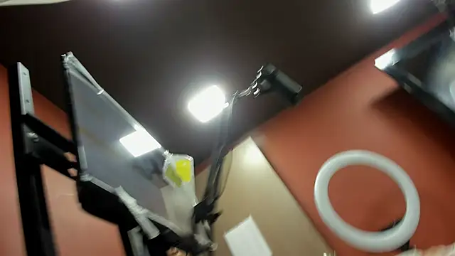 miss   taylor online show from 10.31.25