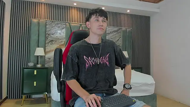 Michael blue online show from 10.09.25