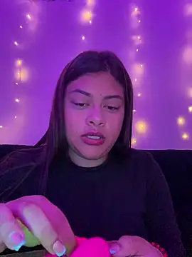 Snapshot of NattashaMore_0719 chatting on 12.05.25 NattashaMore 0719 online show from 12.05.25