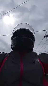 Snapshot of carolinhe_ chatting on 11.06.25 carolinhe online show from 11.06.25