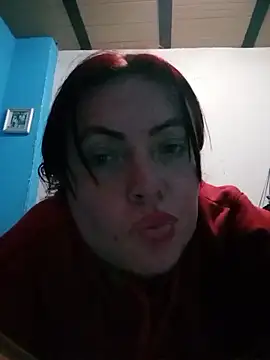 Snapshot of carolinhe_ chatting on 11.20.25 carolinhe online show from 11.20.25