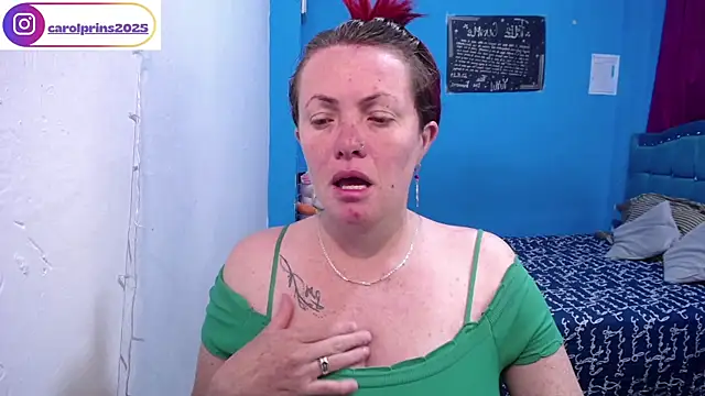 Snapshot of carolinhe_ chatting on 03.22.26 carolinhe online show from 03.22.26