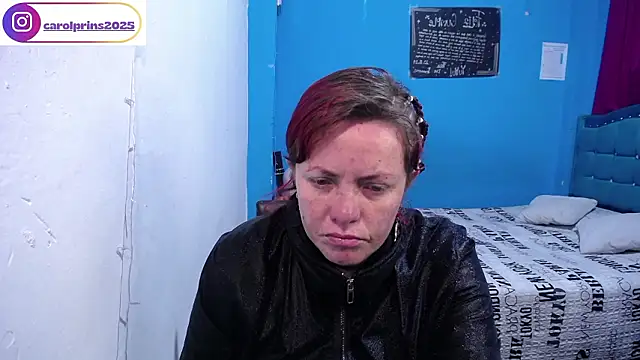 Snapshot of carolinhe_ chatting on 03.27.26 carolinhe online show from 03.27.26